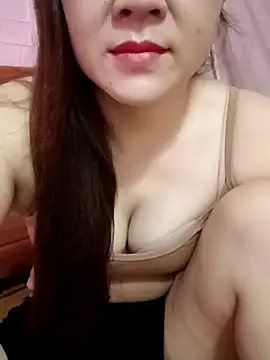Lily-ross22 online show from July 17, 2026, 7:37 am
