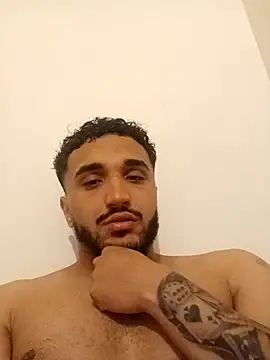 Snapshot of elgasmii chatting on June 16, 2026, 11:18 pm elgasmii online show from June 16, 2026, 11:18 pm