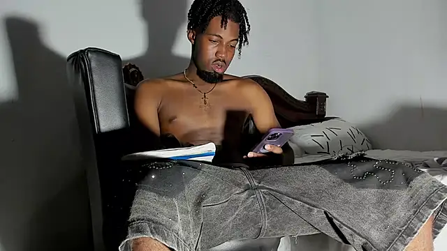 Snapshot of blaze_panther chatting on July 21, 2026, 9:50 pm blaze panther online show from July 21, 2026, 9:50 pm