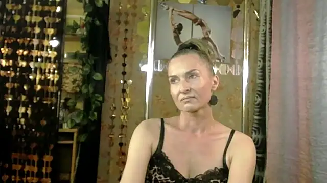 Soniakiss online show from June 4, 2026, 2:34 pm