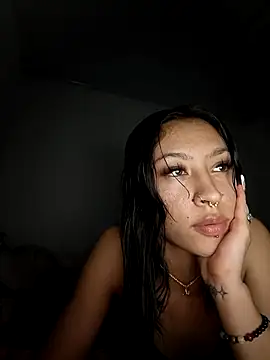 Snapshot of Ounla_Sweet chatting on April 29, 2026, 5:44 am Ounla Sweet online show from April 29, 2026, 5:44 am
