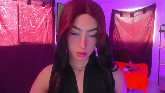 Snapshot of Ounla_Sweet chatting on May 16, 2026, 9:35 pm Ounla Sweet online show from May 16, 2026, 9:35 pm