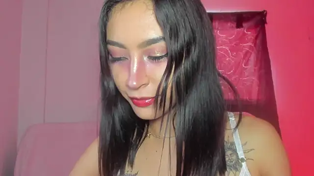 Snapshot of Ounla_Sweet chatting on June 2, 2026, 9:28 pm Ounla Sweet online show from June 2, 2026, 9:28 pm