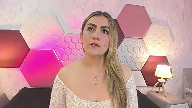 AriaRous online show from June 30, 2026, 2:29 pm