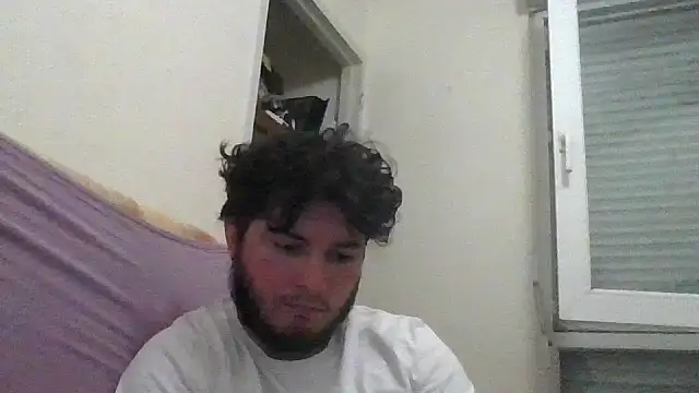 Snapshot of zeraxlr chatting on July 7, 2026, 1:04 pm zeraxlr online show from July 7, 2026, 1:04 pm