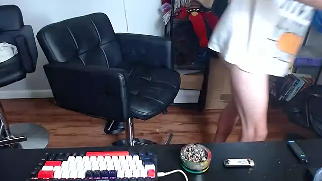 Longdforya online show from July 25, 2026, 9:12 pm