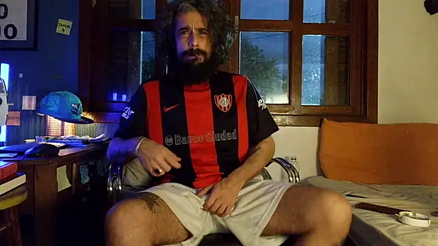 Snapshot of ooproprio chatting on July 28, 2026, 9:03 pm ooproprio online show from July 28, 2026, 9:03 pm