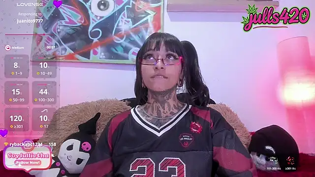 Julls420  online show from July 7, 2026, 6:47 am