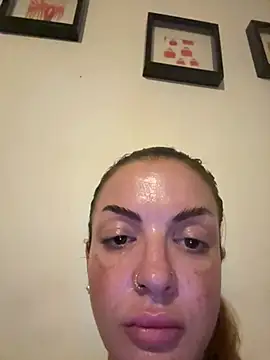 Carlafeet online show from June 24, 2026, 7:18 am