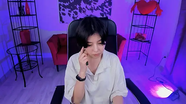 SirenMystiq online show from July 8, 2026, 4:44 pm