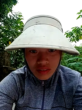 little-effy online show from July 20, 2026, 10:39 am