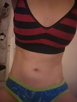 jennyxoxo22 online show from July 27, 2026, 8:38 pm