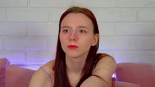 ArinaKubrick online show from May 2, 2026, 4:23 pm