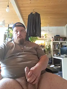 YoursxTruly online show from June 17, 2026, 1:12 pm