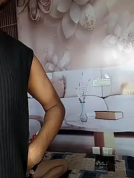 realcouple71 online show from June 25, 2026, 7:13 am