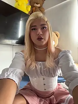 TaylorSweetI online show from May 25, 2026, 2:34 pm