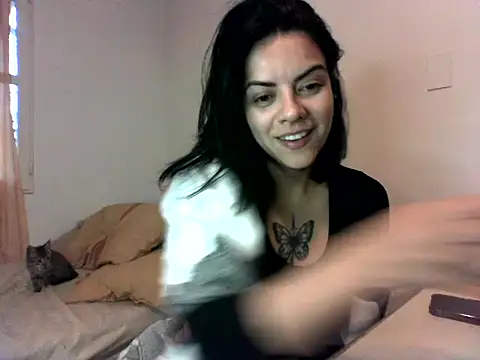 luluclark69 online show from May 16, 2026, 7:34 pm