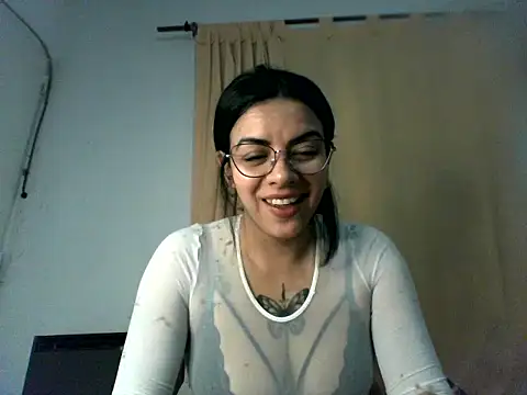 luluclark69 online show from May 30, 2026, 11:24 pm