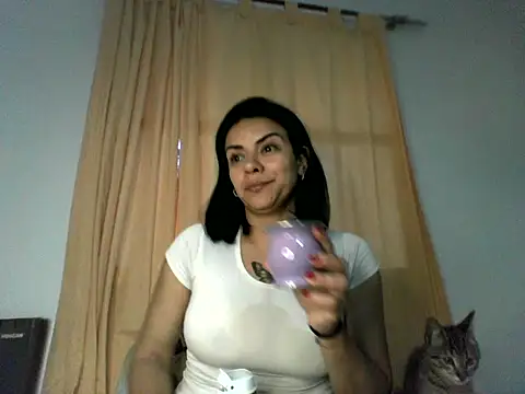 luluclark69 online show from June 1, 2026, 11:34 am