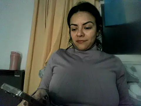 luluclark69 online show from June 16, 2026, 12:02 am