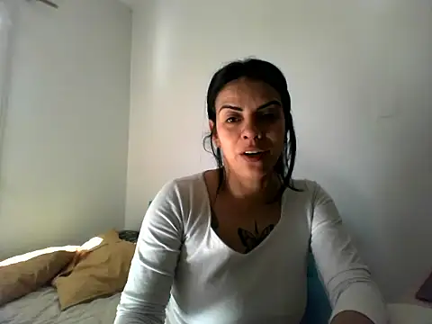 luluclark69 online show from July 9, 2026, 4:44 pm