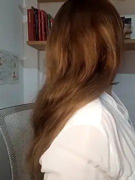 SofiEsteves online show from June 16, 2026, 1:03 pm