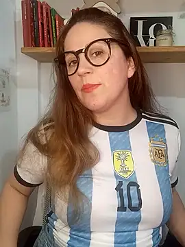 SofiEsteves online show from June 17, 2026, 3:24 pm