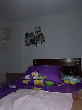 SaharaArisa online show from July 17, 2026, 8:35 pm