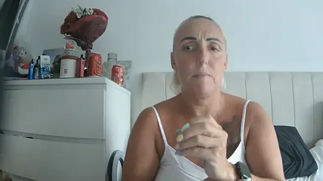 theblondecocklover online show from July 25, 2026, 7:33 pm