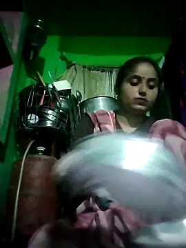 Snapshot of Cut_salni chatting on July 23, 2026, 2:04 pm Cut salni online show from July 23, 2026, 2:04 pm
