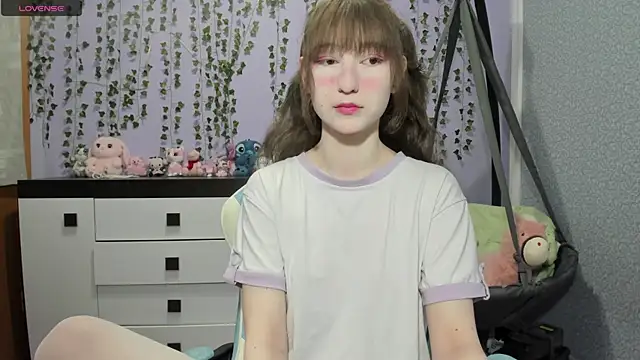 Yoonhee ki online show from June 18, 2026, 3:05 pm