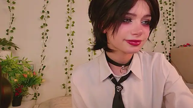 Dark Diva online show from August 4, 2026, 9:06 pm
