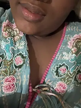 amorasecy online show from July 9, 2026, 11:31 pm