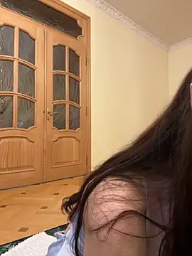 Snapshot of LuxBrunette_ chatting on June 14, 2026, 6:15 am LuxBrunette online show from June 14, 2026, 6:15 am