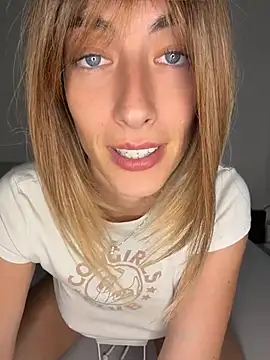SugarLily24 online show from July 21, 2026, 4:20 pm