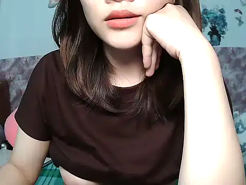 hana ssexy online show from May 13, 2026, 4:37 pm