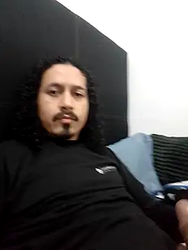 Snapshot of CarlosGM77 chatting on April 20, 2026, 3:04 pm CarlosGM77 online show from April 20, 2026, 3:04 pm