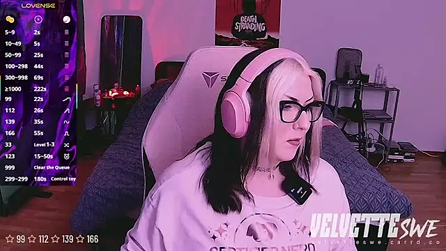 VelvetteSWE online show from June 24, 2026, 11:04 pm