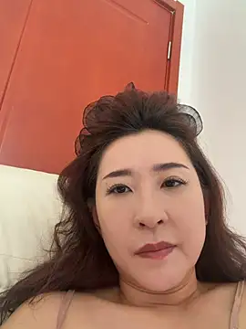 Jingjingxiang-520 online show from June 26, 2026, 1:43 am