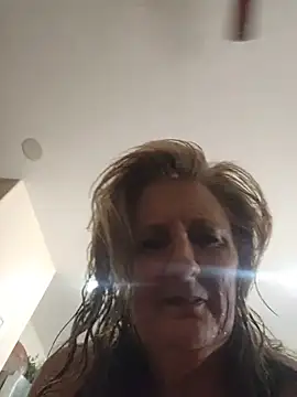 HotAzMilf online show from July 20, 2026, 1:20 am