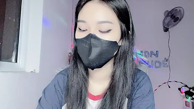 Tieu-May online show from July 27, 2026, 9:22 pm