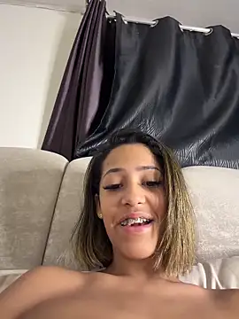 vicky bass  online show from June 29, 2026, 12:06 am