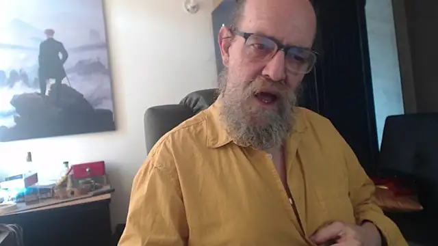 Snapshot of Uncle_Hottie chatting on July 1, 2026, 6:07 pm Uncle Hottie online show from July 1, 2026, 6:07 pm