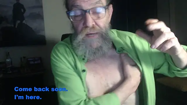 Snapshot of Uncle_Hottie chatting on July 4, 2026, 5:02 am Uncle Hottie online show from July 4, 2026, 5:02 am