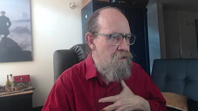 Snapshot of Uncle_Hottie chatting on July 5, 2026, 3:52 pm Uncle Hottie online show from July 5, 2026, 3:52 pm
