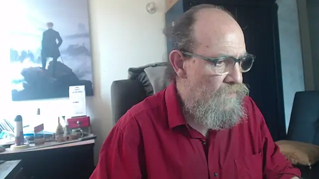 Snapshot of Uncle_Hottie chatting on July 9, 2026, 3:49 pm Uncle Hottie online show from July 9, 2026, 3:49 pm
