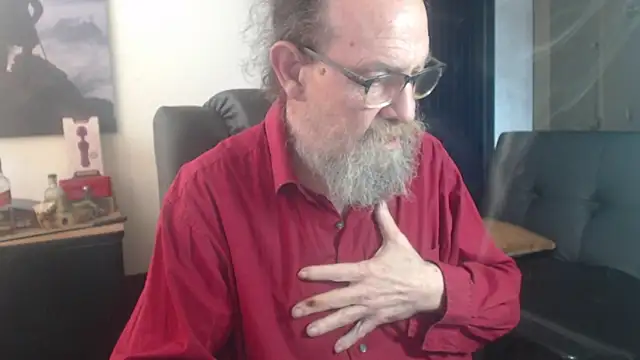 Snapshot of Uncle_Hottie chatting on July 19, 2026, 3:38 pm Uncle Hottie online show from July 19, 2026, 3:38 pm