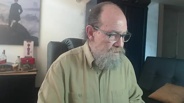 Snapshot of Uncle_Hottie chatting on July 22, 2026, 3:59 pm Uncle Hottie online show from July 22, 2026, 3:59 pm