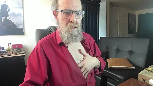 Snapshot of Uncle_Hottie chatting on July 24, 2026, 9:35 pm Uncle Hottie online show from July 24, 2026, 9:35 pm