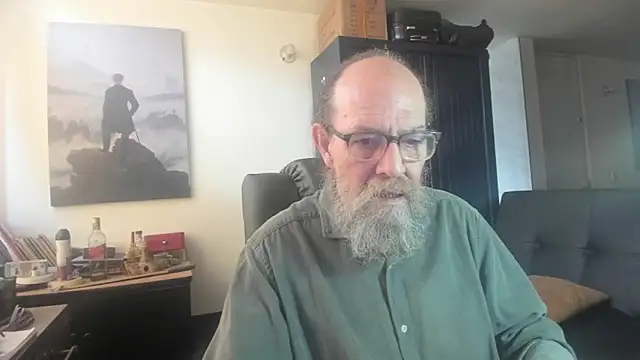 Snapshot of Uncle_Hottie chatting on July 26, 2026, 3:08 pm Uncle Hottie online show from July 26, 2026, 3:08 pm